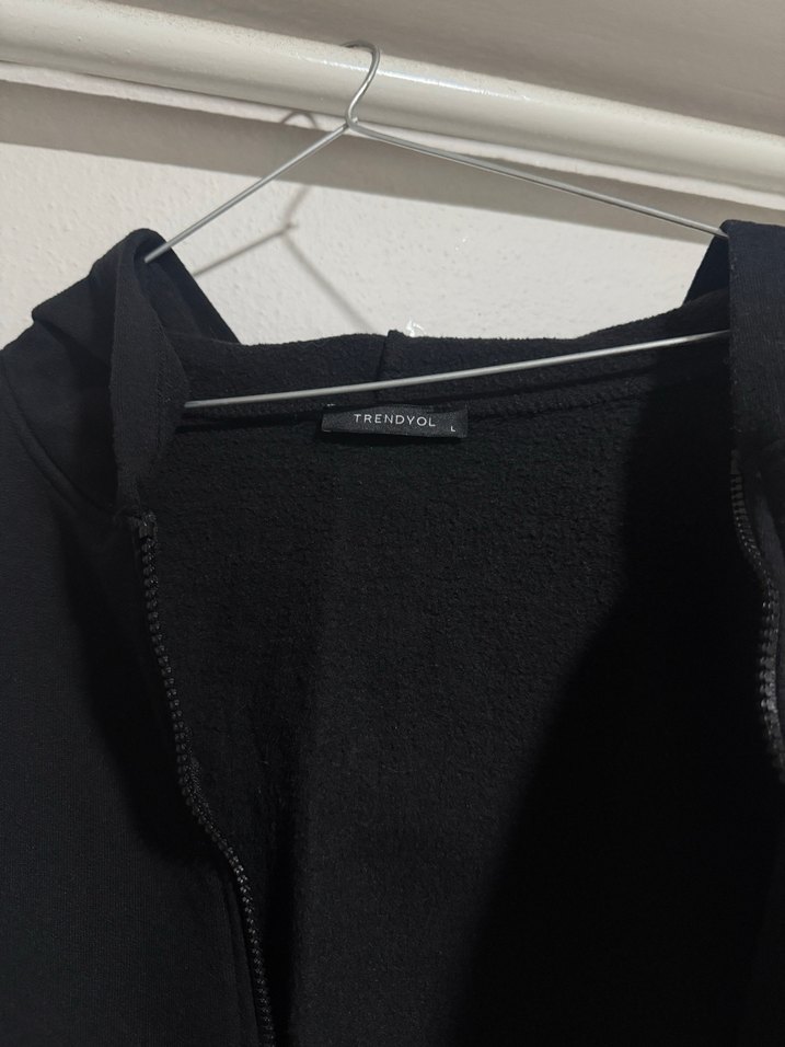 Kadın Siyah Fermuarlı Crop Sweatshirt - Görsel 2