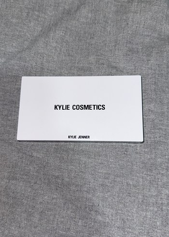 Kylie Cosmetics The Smokey Palette Far Paleti - Görsel 2