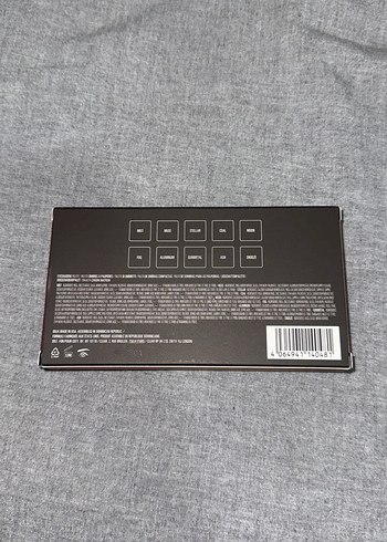 Kylie Cosmetics The Smokey Palette Far Paleti - Görsel 4