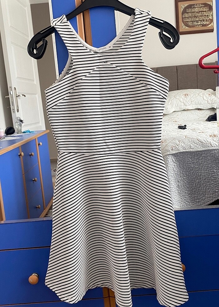 Çizgili Elbise - Görsel 2