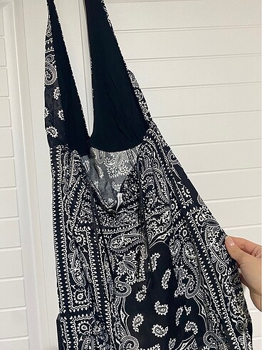 xs Beden Sırt detaylı saten yazlık elbise