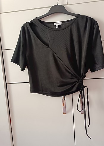Düğmeli V Yaka Siyah bluz - Görsel 2