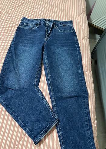 28 Beden Kadın Mavi Normal Boy Dar Kesim Kot Pantolon