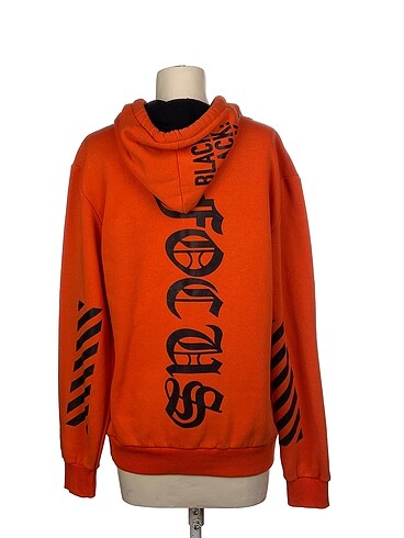 m Beden Diğer Sweatshirt %70 İndirimli.