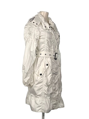 Burberry Burberry Yağmurluk %70 İndirimli.