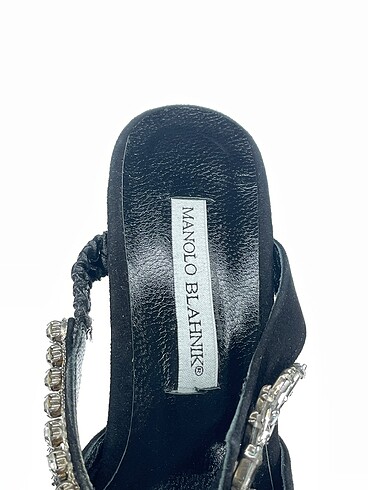 38 Beden siyah Renk Manolo Blahnik Terlik %70 İndirimli.
