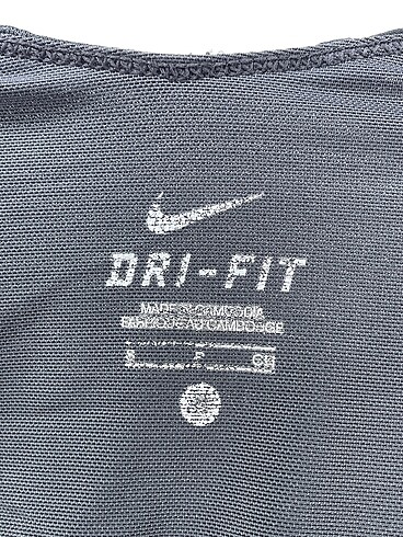 s Beden siyah Renk Nike T-shirt %70 İndirimli.