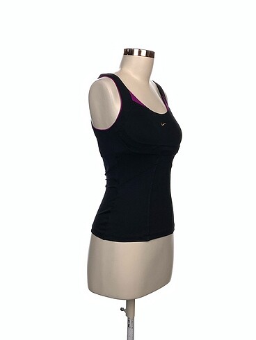 Nike Nike T-shirt %70 İndirimli.