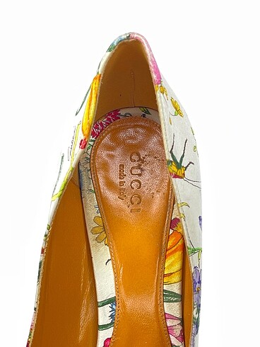37 Beden çeşitli Renk Gucci Klasik Ayakkabı %70 İndirimli.