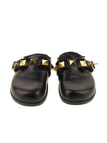 38 Beden Valentino Terlik %70 İndirimli.