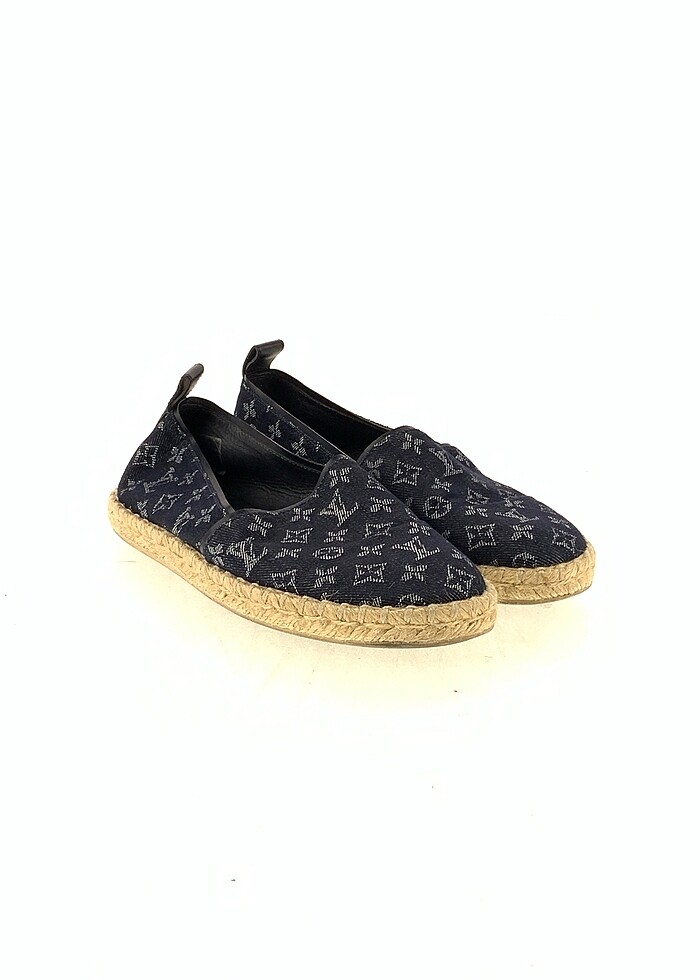 Louis Vuitton Espadril %70 İndirimli. - Görsel 2