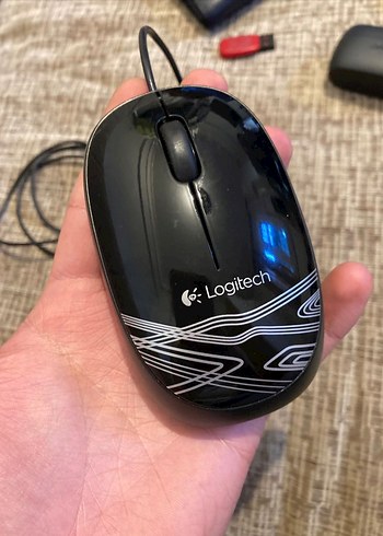Logitech Kablolu Siyah Bilgisayar Mouse - Görsel 2