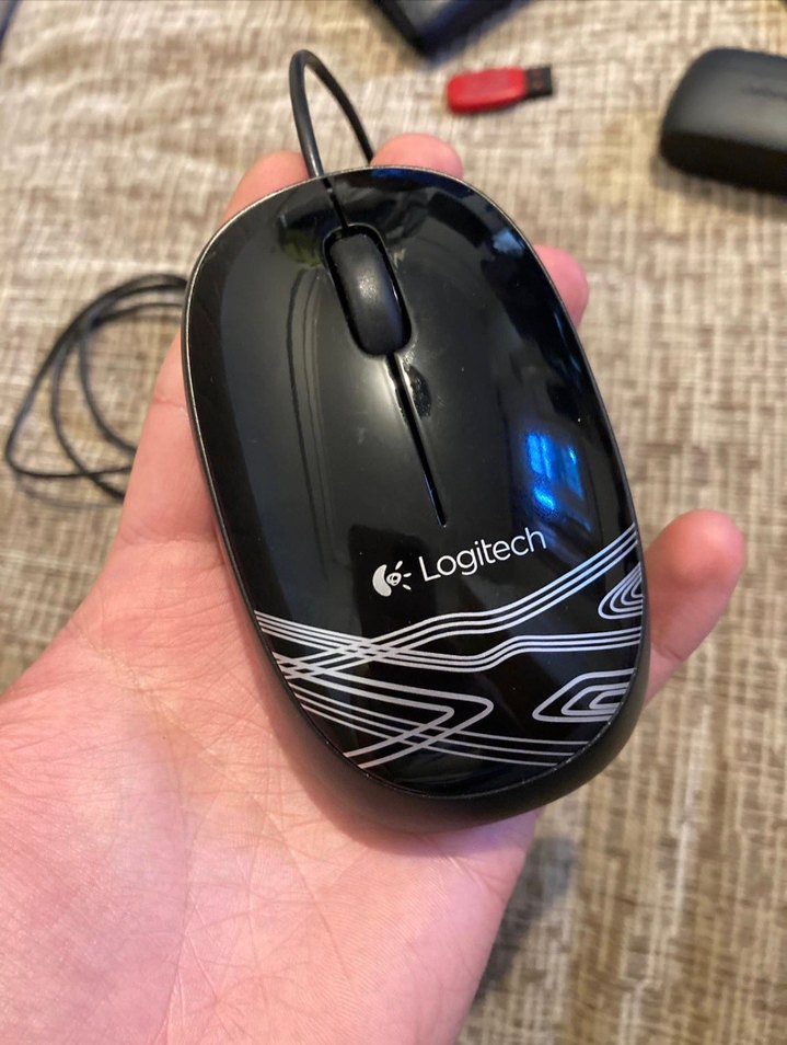 Logitech Kablolu Siyah Bilgisayar Mouse - Görsel 2