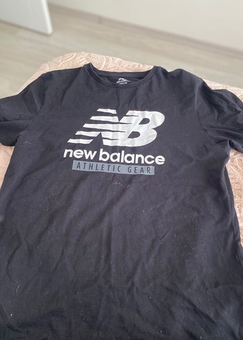 New Balance Siyah Erkek Kısa Kollu Tişört - Görsel 4