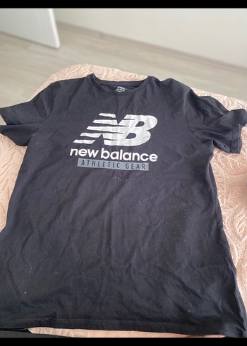 New Balance Siyah Erkek Kısa Kollu Tişört - Görsel 2