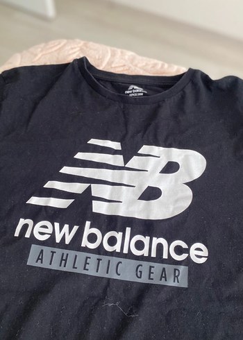 New Balance Siyah Erkek Kısa Kollu Tişört - Görsel 5