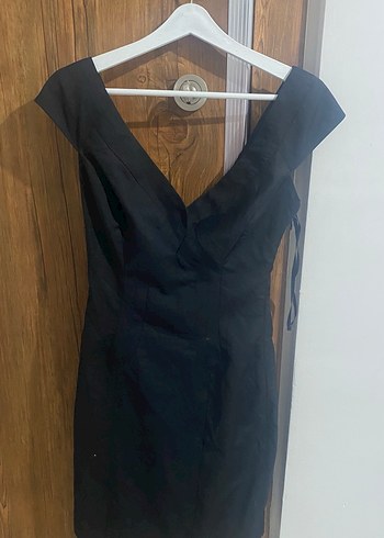 Siyah V Yaka Drapeli Midi Elbise - Görsel 7