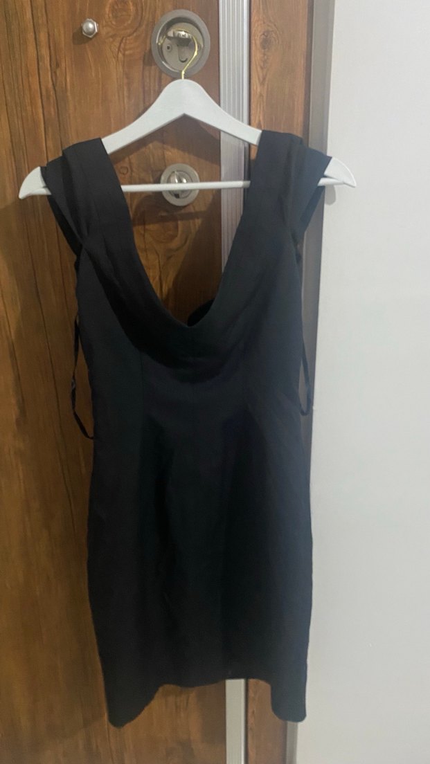 Siyah V Yaka Drapeli Midi Elbise - Görsel 2