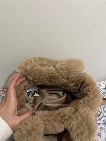 Beden Stradivarius peluş çanta