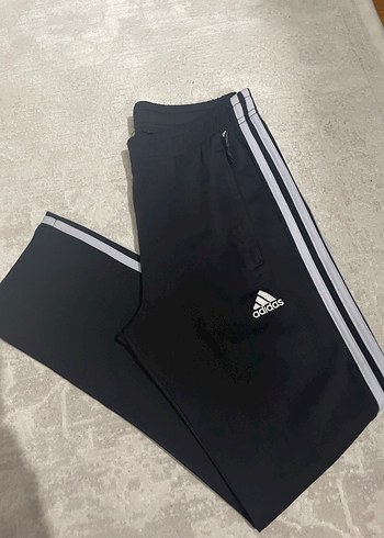 Adidas m