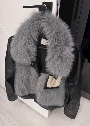 Siyah Deri ve Gri Kürk Detaylı Kadın Ceket Mont - Görsel 4