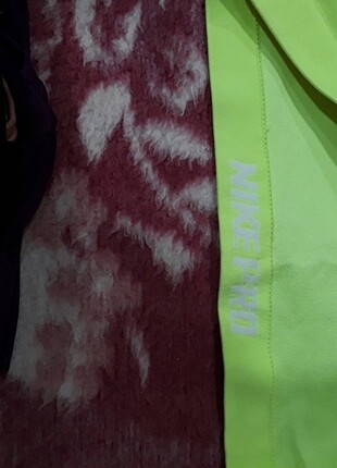 Nike pro
