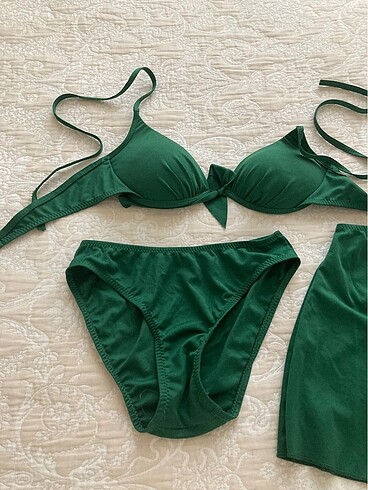 Yeşil bikini