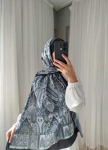 Etro etnik desen şal 