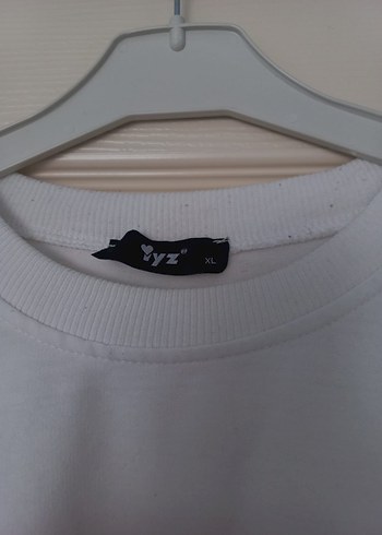 Beyaz Kadın Düğmeli Kısa Kollu Sweatshirt