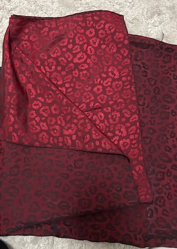 Bordo Leopar Desenli Kadın Şal - Görsel 3