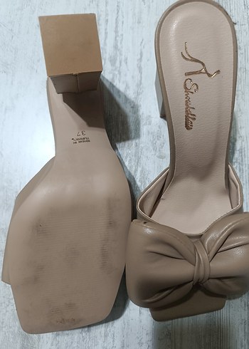 Bej Fiyonklu Kadın Topuklu Terlik - Görsel 4