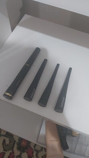 3 adet farmasi eyeliner bir adet loreal teleskopic maskara