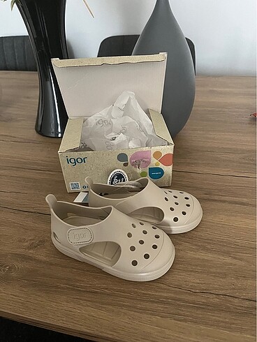 23 Beden İgor sandalet