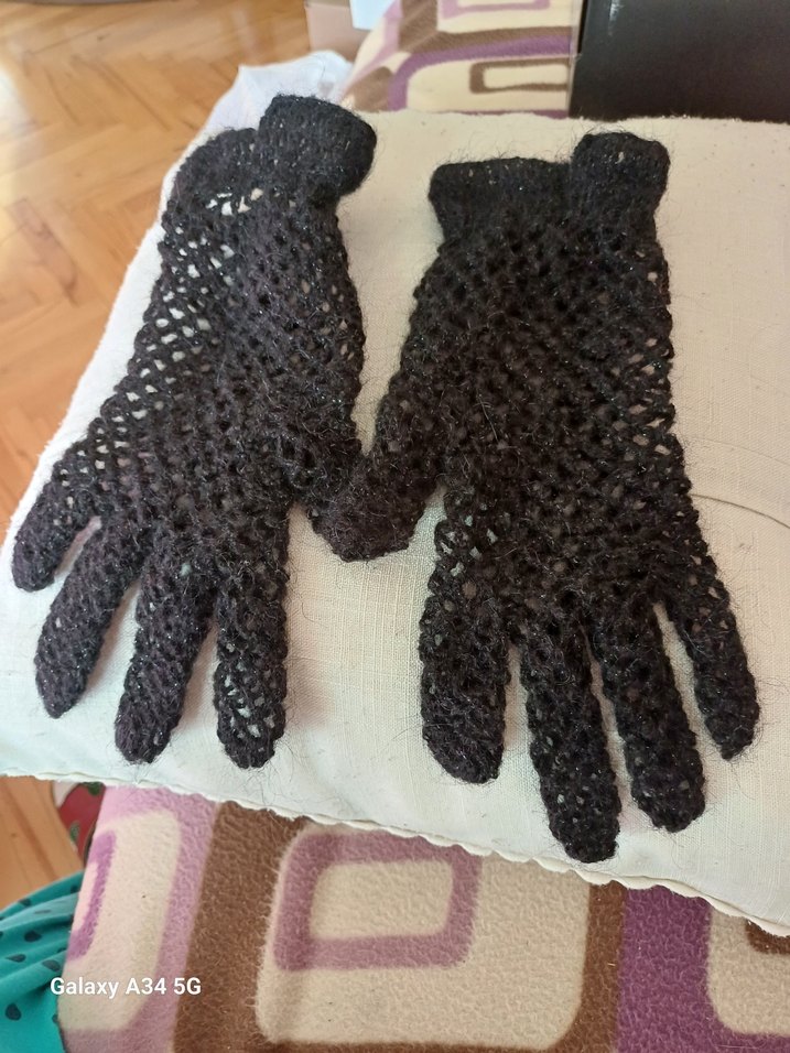 Siyah Örgü Kadın Eldiven - Görsel 2
