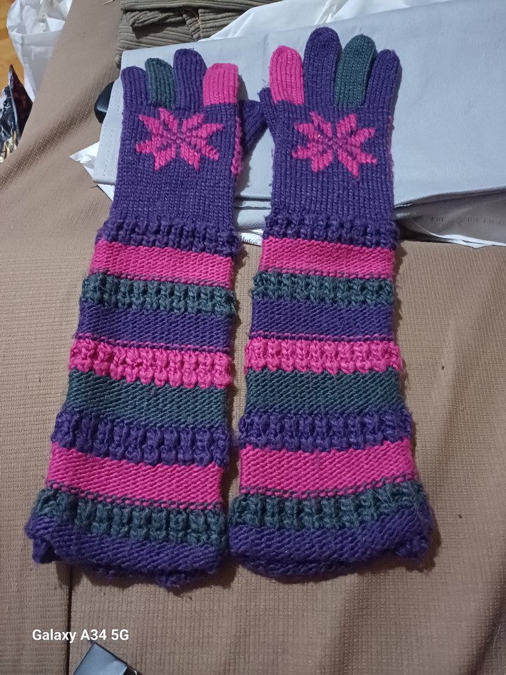 Renkli Örgü Kadın Eldivenleri - Görsel 4
