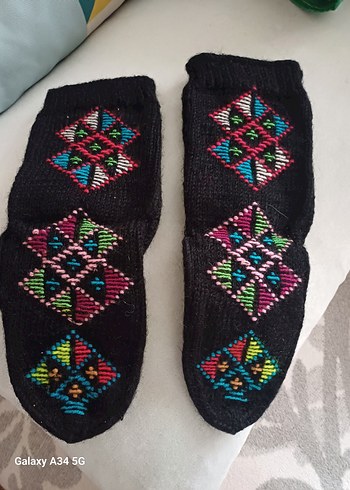 Nakışlı Örgü Kadın patiği - Görsel 2