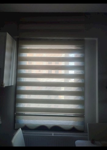 Bej Gri Çizgili Modern Perde