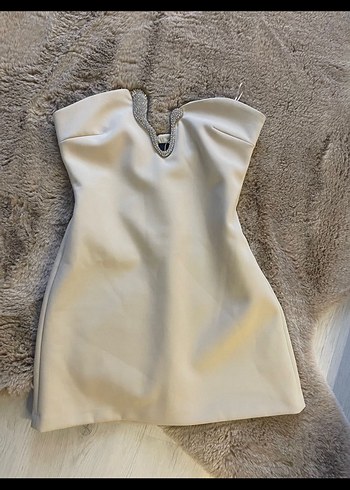Zara Beyaz V Yakalı Mini Elbise zara