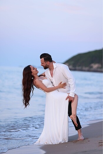 Dış çekim elbisesi