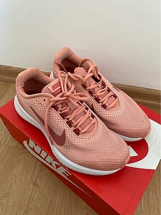 Nike spor ayakkabı