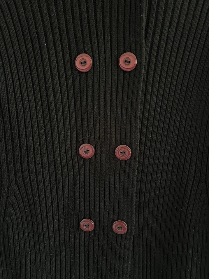 Düğmeli Siyah Triko Hırka - Görsel 3