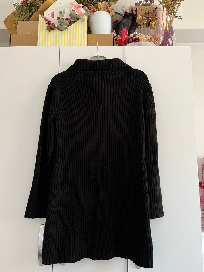 Düğmeli Siyah Triko Hırka - Görsel 2