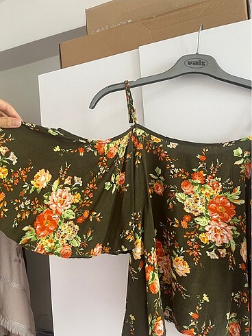 Çiçekli Bluz - Görsel 3