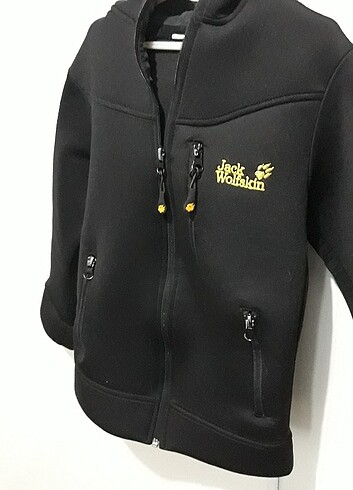 6 Yaş Beden Jack Wolfskin kapşonlu mont