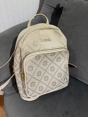 Fossil canta