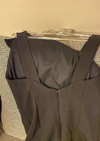 Siyah askılı tek omzu ince askılı mini gece elbisesi - Görsel 4