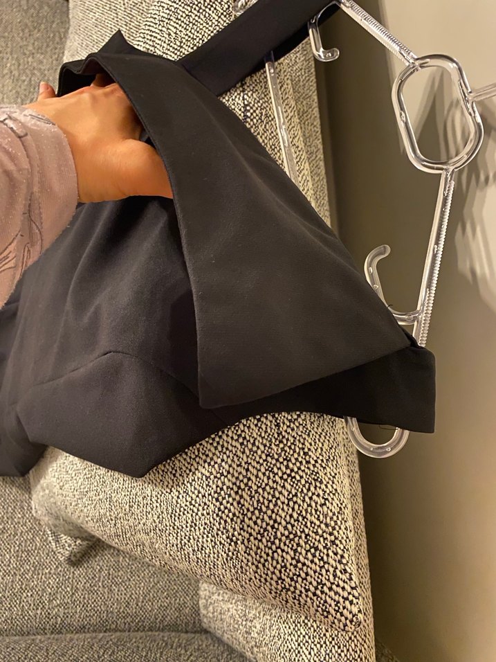 Siyah askılı tek omzu ince askılı mini gece elbisesi - Görsel 3