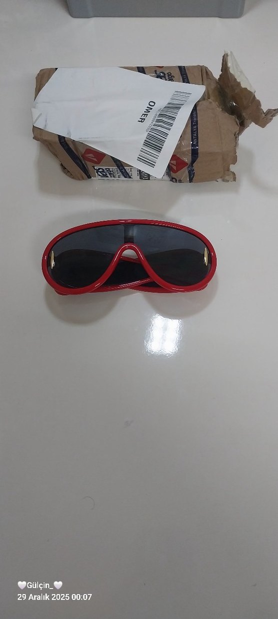 Parlak Kırmızı Tokalı Retro Kadın Güneş Gözlüğü - Görsel 2