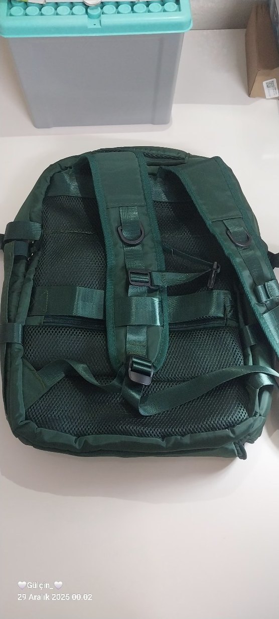 Kadınlar için Fermuarlı Yeşil Sırt Çantası - Görsel 2