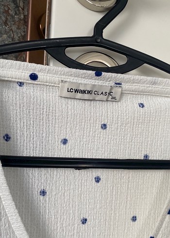 LC Waikiki V Yaka Kısa Kollu buluz